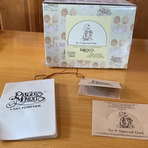 Precious Moments To a Special Dad - Picture 4 of 4